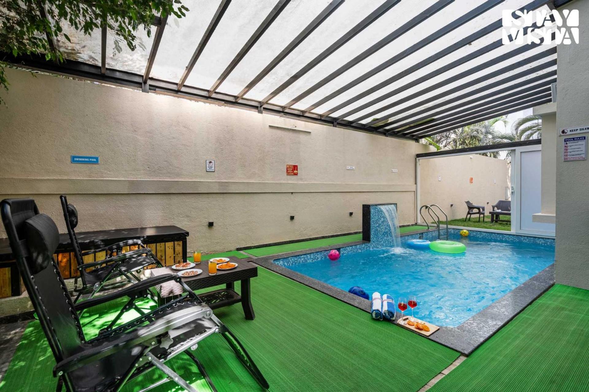 Serenity Meadows With Pool By Veo - Part Of Stayvista Nāsik Eksteriør bilde